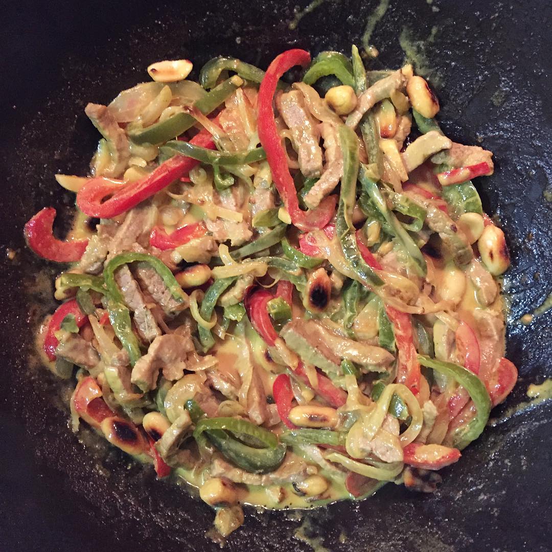 a la deriva Leve Ficticio Wok de ternera al curry con verduras | Factor Gastronómico