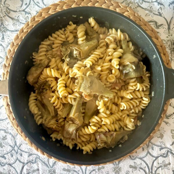 Recepta de la pasta amb carxofes i formatge